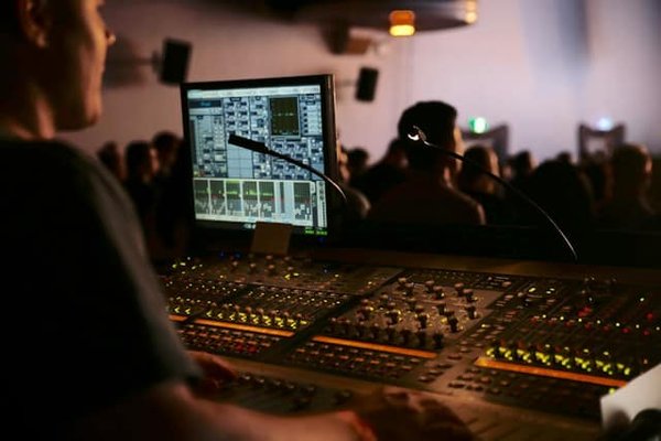 How Can Advanced TV Tuners Improve the Reception of Over-the-Air Broadcasts?